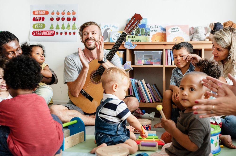 Kids at music class at cradles to crayons kids daycare